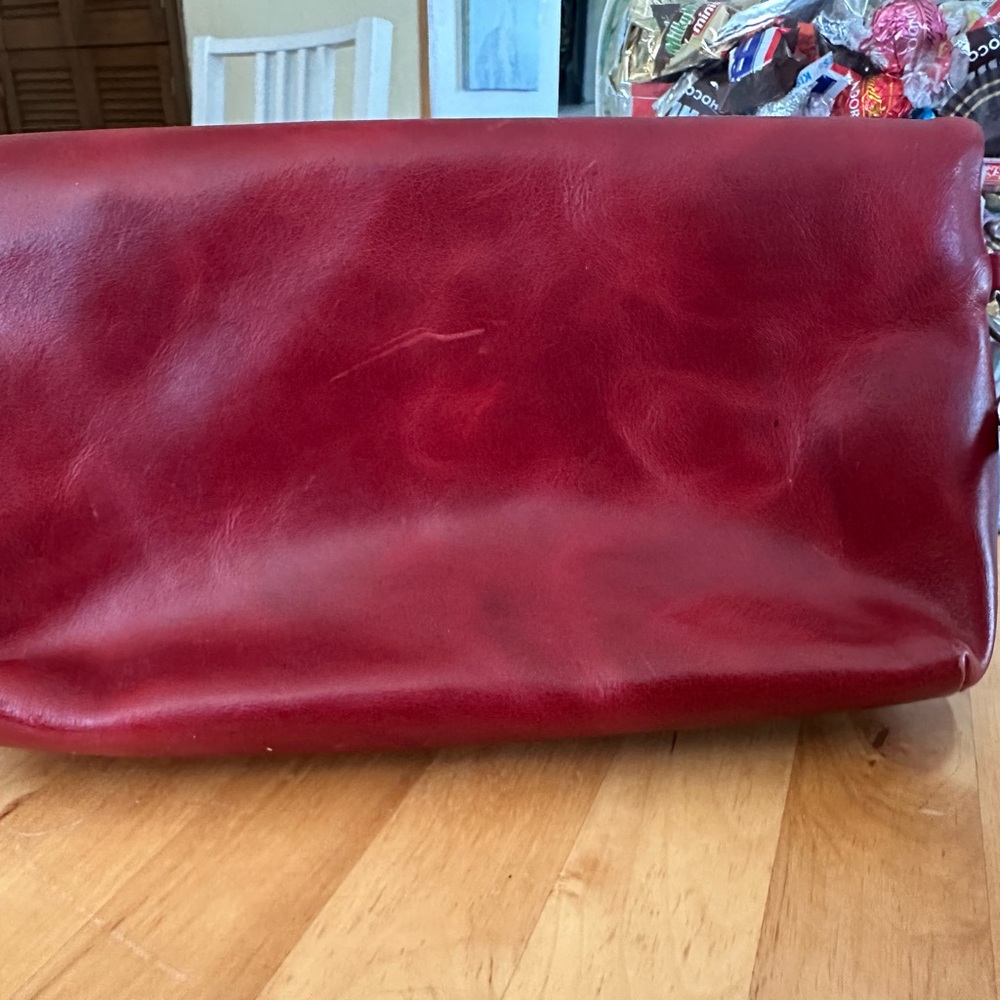 Patricia Nash Crimson Leather Wristlet - Picture 2 of 3